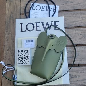 LOEWE elephant pocket in classuc calfskin